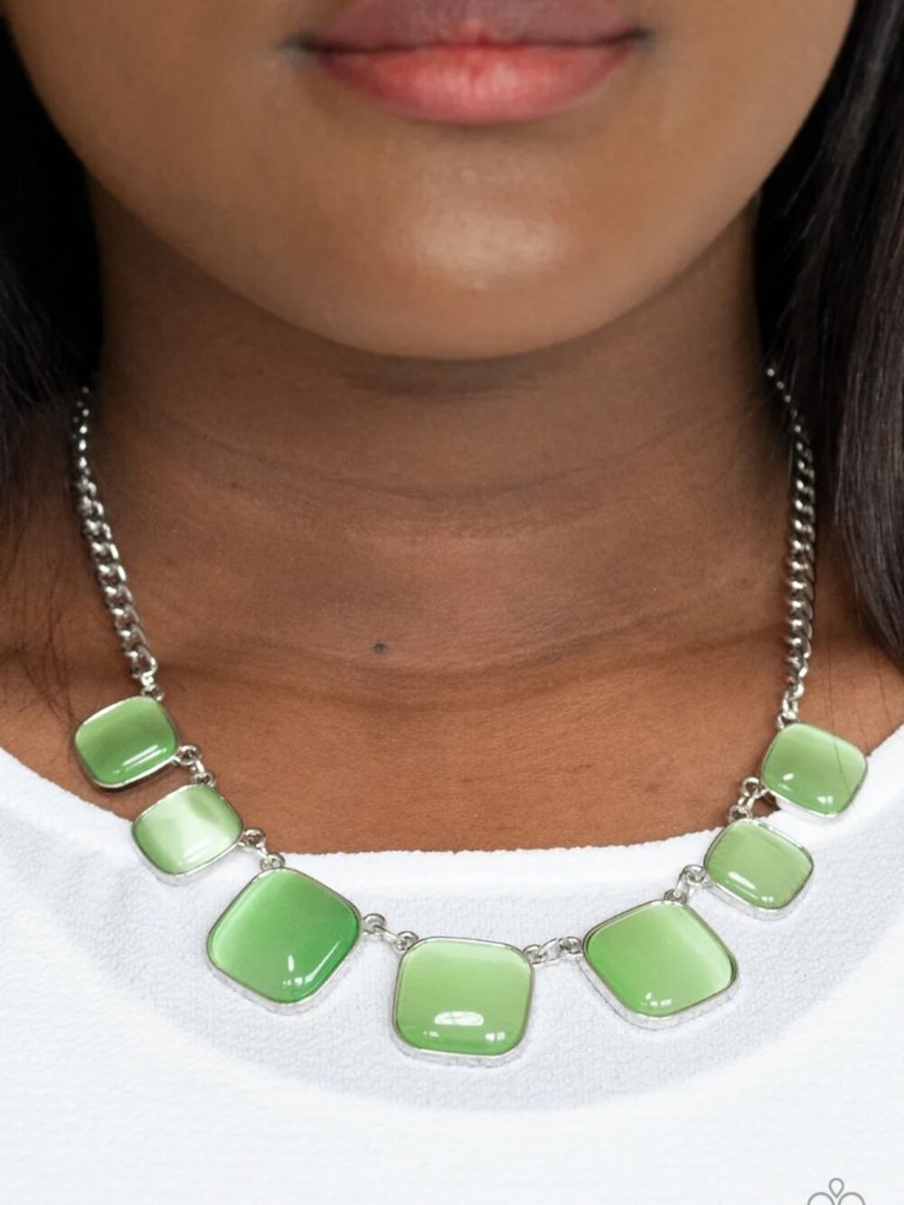 Paparazzi Jewelry Accessories - Aura Allure - Green Necklace - Vintage